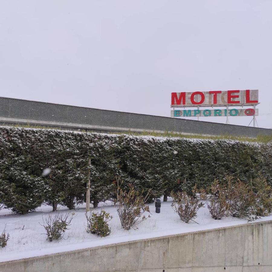 Motel Emporio Cabezón de Pisuerga Екстериор снимка