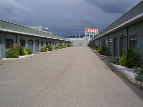 Motel Emporio Cabezón de Pisuerga Екстериор снимка