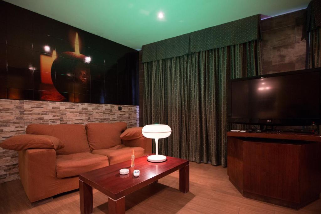 Motel Emporio Cabezón de Pisuerga Екстериор снимка