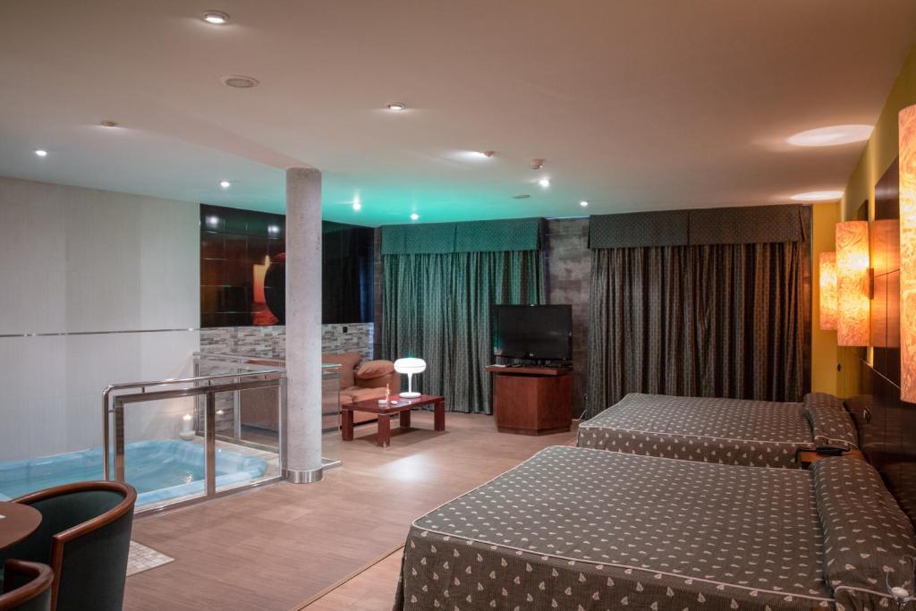 Motel Emporio Cabezón de Pisuerga Екстериор снимка